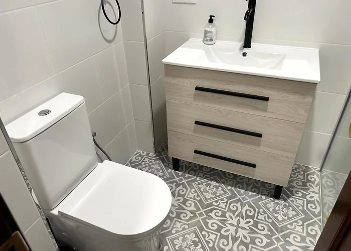Gemelos 2 Apts. With Pool شقة بينايدورم